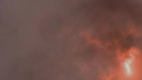 Flying through thundercloud lightning splash storm 3d animation Stock-Fotos