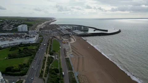 Flying towards Brighton Docks Stockbeeldmateriaal 257904702