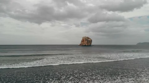 Flying towards Witch Rock Video stock 169595058