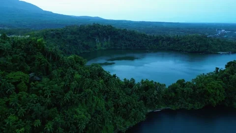 Flying on the Twin Lakes 4k 스톡 동영상 238768260