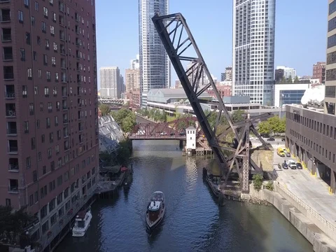 Flying under a bridge Video stock 80313800
