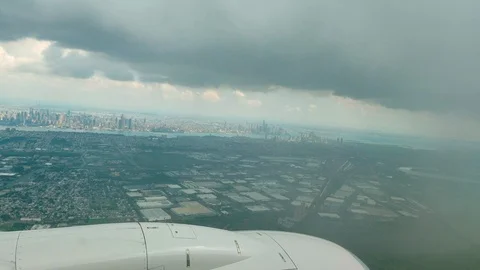 Flying Under Clouds and Rain.4K 動画素材 94822470