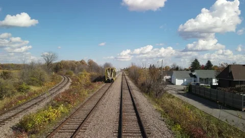 Flying by the wagons 動画素材 141341633