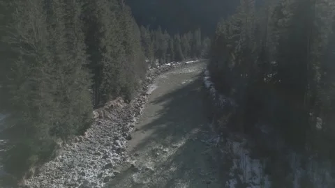 A flyover of an alpine river, captured in D-Log for flexible post-production 動画素材 301605785