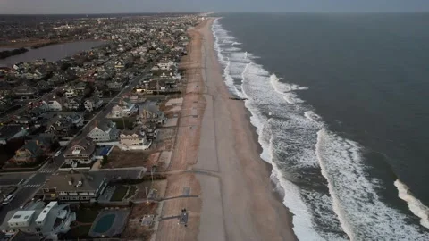 Flyover at the beach 動画素材 194514096