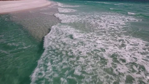 Flyover beach shoreline Video stock 70136276