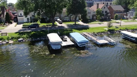 Flyover of a Lakeside Street 库存影片 197492950