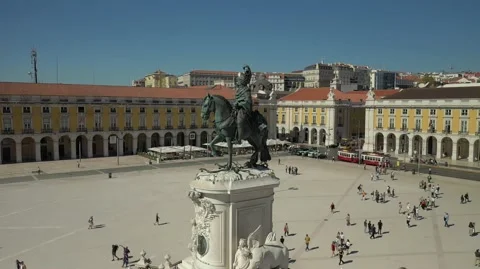 Flyover of the statue of Estátua de D. José I Video stock 174214939