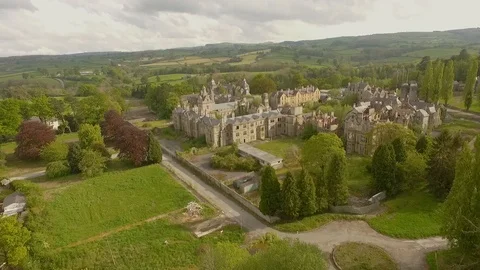 Flyover view of the old Denbigh asylum, locally known as Denbigh mental Vidéo 107910330
