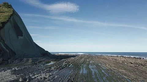 Flysch rock formations on Sakoneta beach in Basque Country, Spain 스톡 동영상 334245643