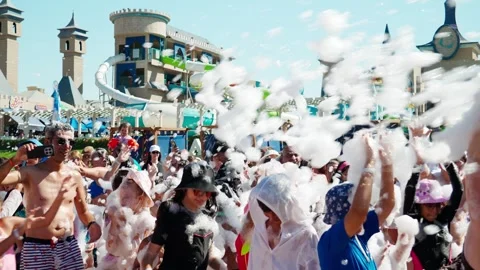 Foam disco on the beach at Gravity Aqua park Hotel. Stock Footage 346217874