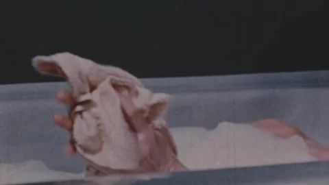 Foaming a bath glove Video stock 295258816