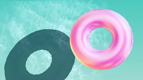 Foating pink rubber ring in water pool. Summer day Vidéo 80552808