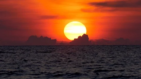 Focus on beautiful sunset 库存影片 100174306