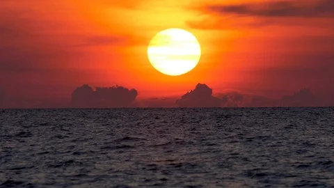 Focus on beautiful sunset 库存影片 100174333