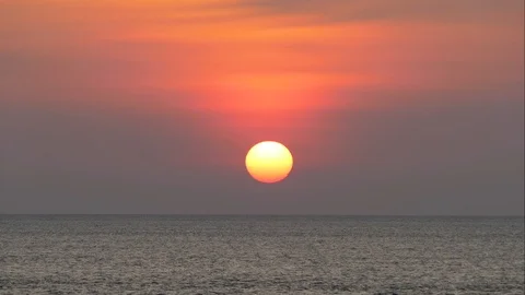 Focus on beautiful sunset,Time Lapse Видео 106798349