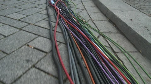 Focus on cables 動画素材 59891852