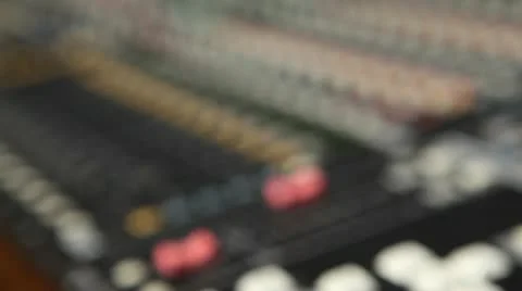 Focus Pull on Audio Console 動画素材 10688614