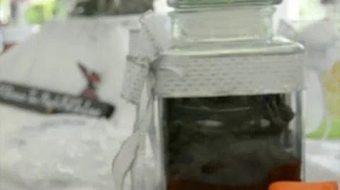 Focus pull to love sign Video stock 12577137