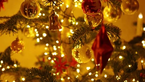 Focus pull: vintage, old christmas tree balls and handcrafted red star, fir tree Stock Footage 146851594