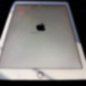 Focus screen, apple logo on iPad Air 2 during the booting process. Stock-Fotos