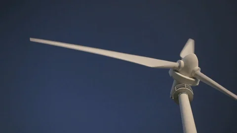 Focus shift shot of windmill Stock Footage 85560984