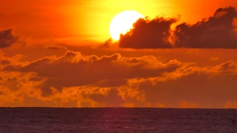 Focus on the sunset over the sea 库存影片 118659393