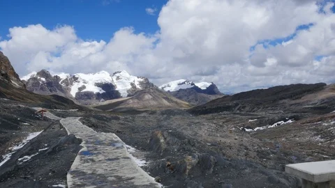 Focus On white mountain range, Callejon de Huaylas, Perù Stock Footage 106456164