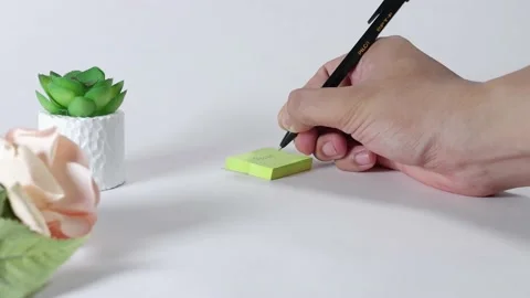 Focus word written on a note paper Stock Footage 232598738