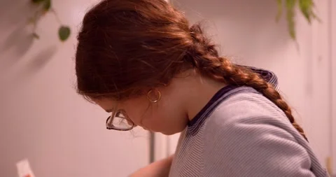 Focused and introspective: Video stock 331400414