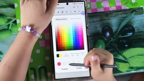 Focused girl uses touch screen tablet with smart pen tool. Stock-Footage 342273768