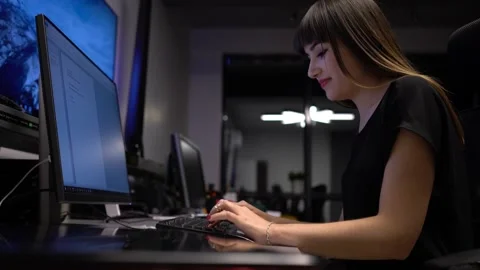 Focused Late-Night Work in a Modern Office Setting Stock-Footage 299865743