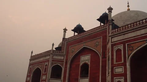 Focusing on the architecture of side wall of Humayun Tomb in Delhi, India Stock Footage 259474134