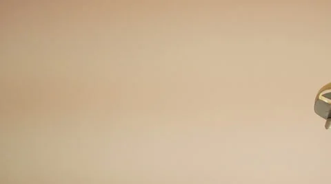 Focusing Stock-Footage 22664039