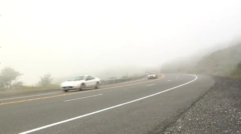 Fog on the 101 Highway in Oregon Vídeos de archivo 38602830