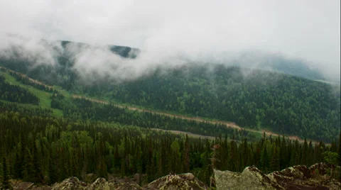 Fog and clouds in the mountains. Stock Footage 32503956