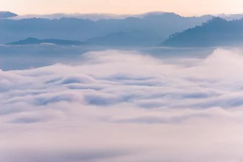 Fog and clouds over Pai District Mae Hong Son, THAILAND. View from Yun Lai Vi Foto stock