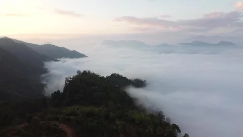 Fog and mountains Video stock 252639817
