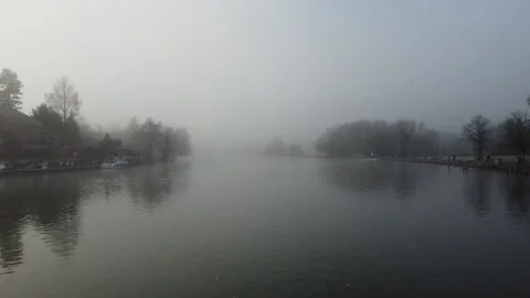 Fog and River Thames Video stock 170791915