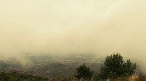 Fog on the mountain 库存影片 809893