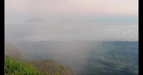 Fog on the mountain Stock Footage 287964128