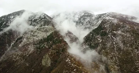 Fog in the mountains Video stock 85318649