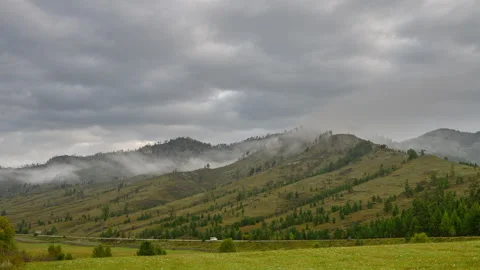 Fog in the mountains Stock Footage 147676130
