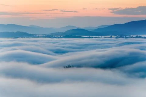 Fog in mountains Foto stock