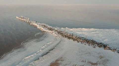 Fog over calm sea in cold winter day 스톡 동영상 148157384