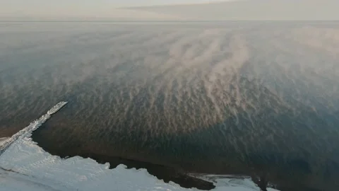 Fog over calm sea in cold winter day Stock-Footage 148168587