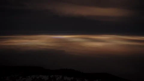 Fog оver тhe night city, time lapse. Stock Footage 326348693