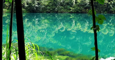 Fog overflowed the Xiaodong River Видео 295597398