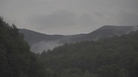 Fog rolling appalacian mountains timelapse Stock Footage 76716718