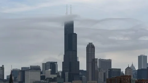 Fog Rolling into Chicago Skyline - Time Lapse Video stock 111909148